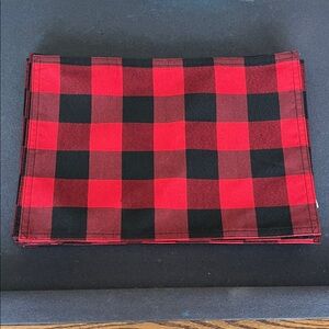 Red and Black Checkered Placemats NEW 10 each and 1 runner 13x69